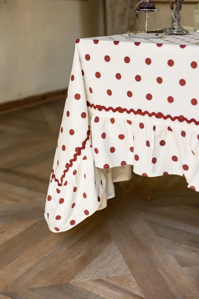Tafellaken Paulette Brown met bruine polkadots