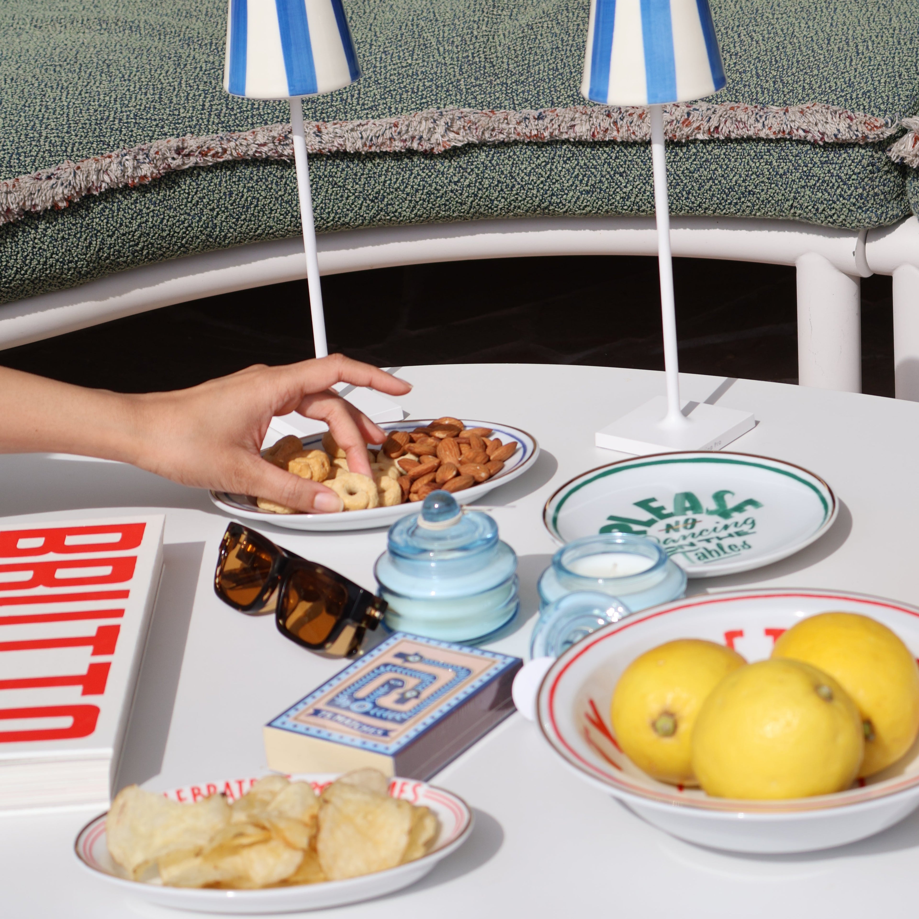 Porselienen schaaltje "Just Want To Have Fun" -  Ø 16,5 cm