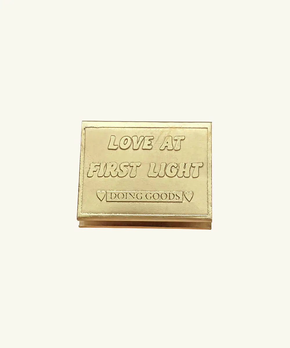 Love Matchbox Cover – Luciferdoos Houder – Goudkleurig Messing – 6,5 x 4 x 2,5 cm