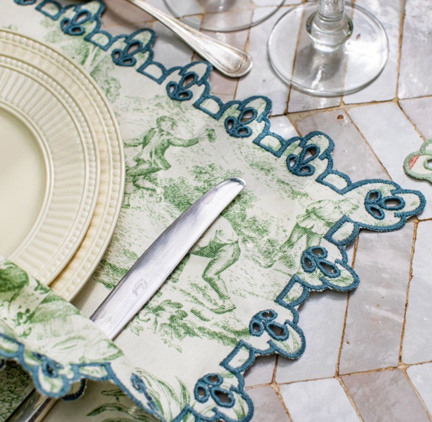 Vlekwerende Katoenen Placemat – 50x35 cm - Toile de Jouy met broderie